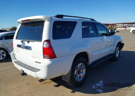 2009 Toyota 4Runner Sr5 V6 z USA, uszkodzony, nr VIN JTEBU14R69K036655